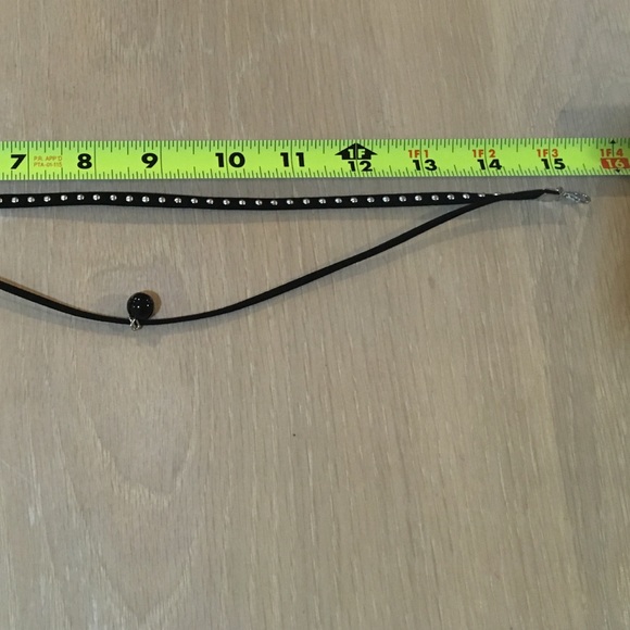 💥 CLEARANCE Silver Studded Pendant Double Choker - Picture 4 of 4